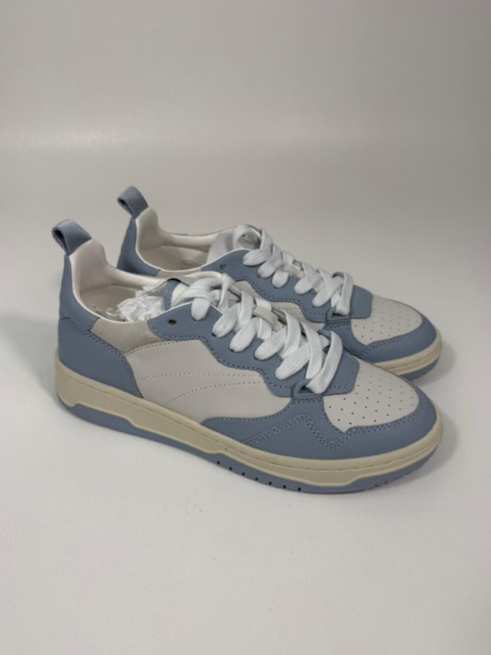 Steve Madden: Everlie in Blue/White Size 7.5